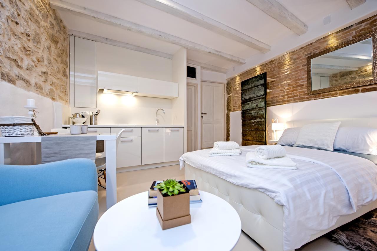 Luna Rooms And Studios Rovinj Ngoại thất bức ảnh