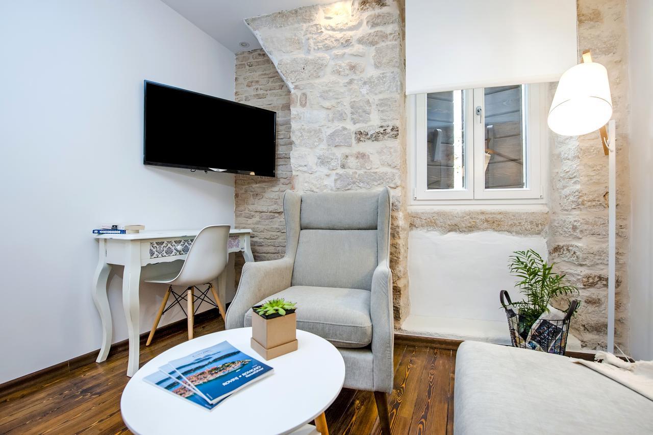 Luna Rooms And Studios Rovinj Ngoại thất bức ảnh